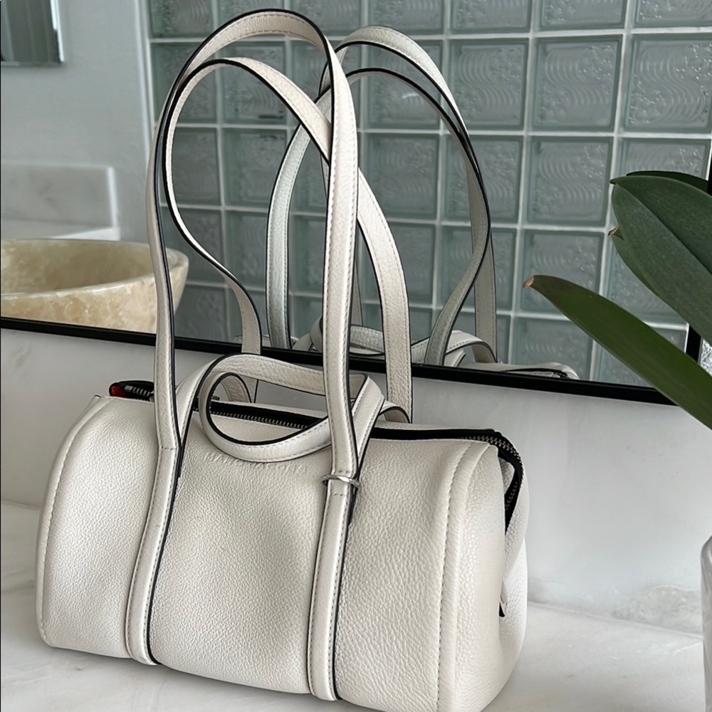Marc Jacobs: White Leather Handbag